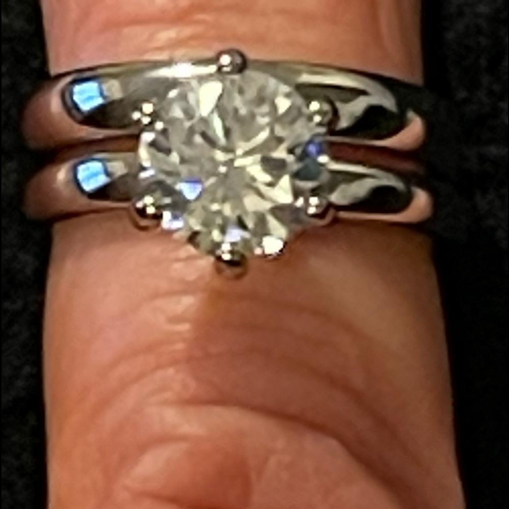 Avon 2 ring ensemble CZ size 6